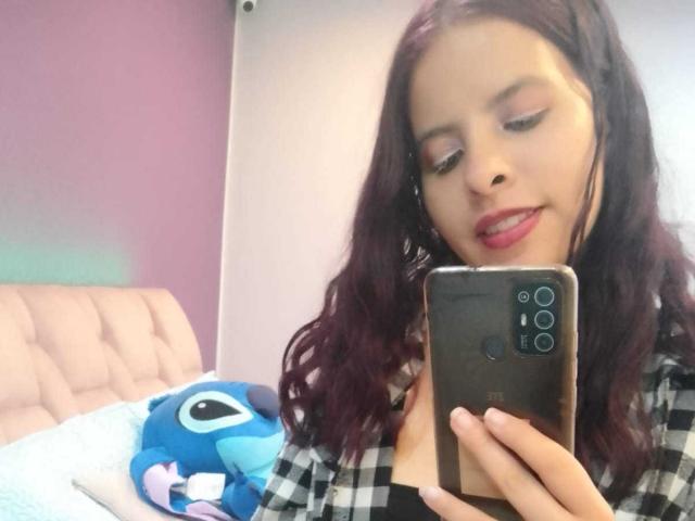 JuliaWaine - Live sex cam - 23869029