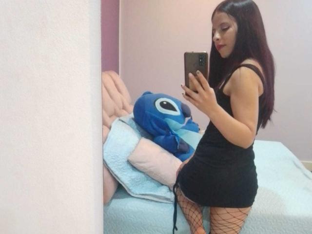 JuliaWaine - Live porn &amp; sex cam - 23869037