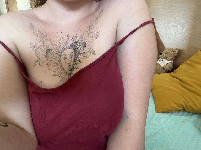 DiLaria - Live porn &amp; sex cam - 23870337