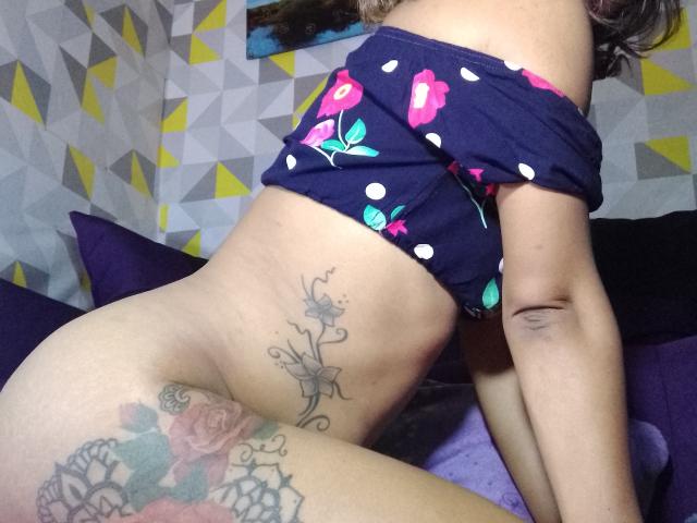 AnniaTattoo - Live sex cam - 23870989