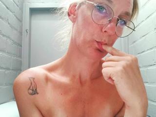 MissEvaSensuelle - Live porn &amp; sex cam - 23875397