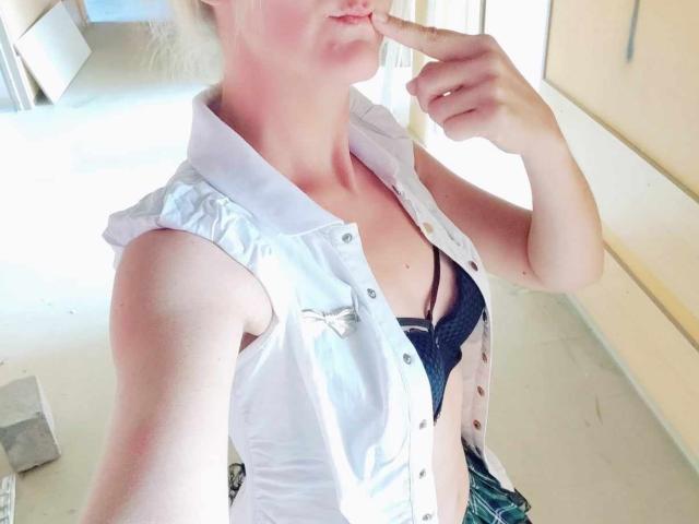 MissEvaSensuelle - Live porn &amp; sex cam - 23875401