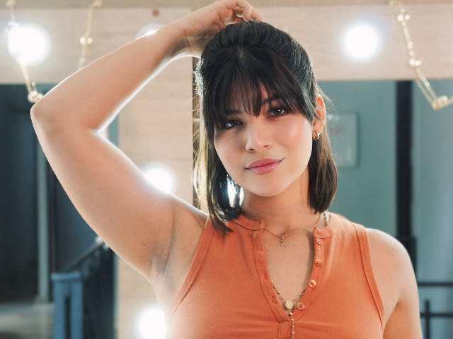 ScarlletZhen - Élő pornó és szexkamera - 23875509