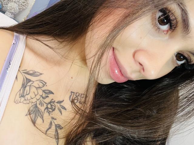 ChanelDeRosee - Porno na żywo i seks kamera - 23879337