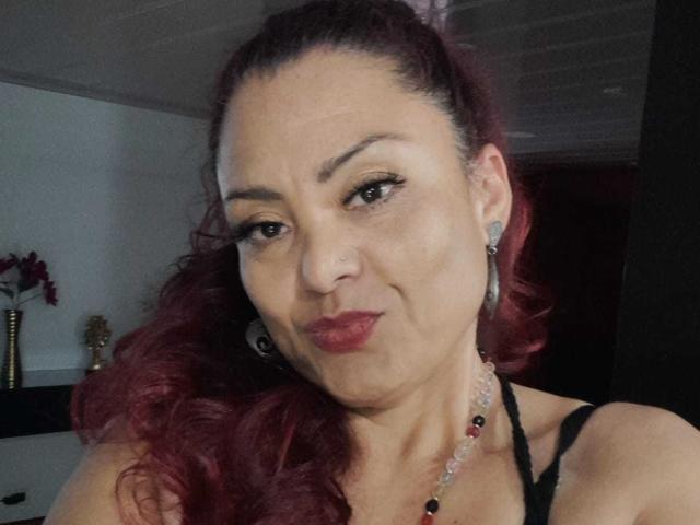 ChrissyKnox - Live sex cam - 23883093