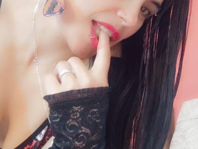 CharlotteCrofort - Live porn &amp; sex cam - 23885133