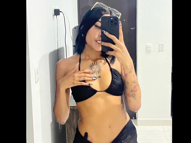 SalomeMille - Live porn &amp; sex cam - 23886025