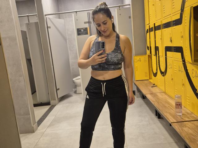 RousseMelinda - Live porn &amp; sex cam - 23892409