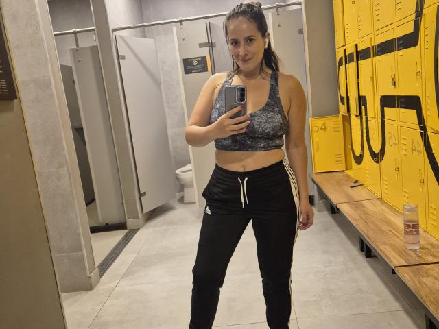 RousseMelinda - Live porn &amp; sex cam - 23892417