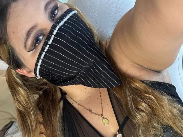 SalmaAzaman - Live sex cam - 23894245