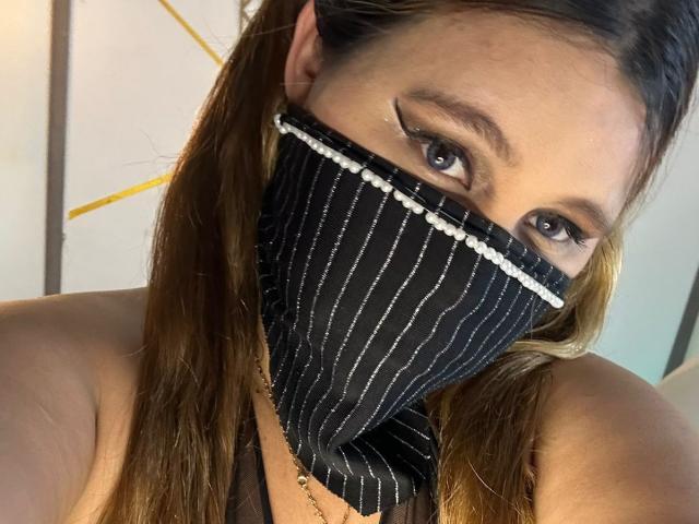 SalmaAzaman - Live porn &amp; sex cam - 23894249