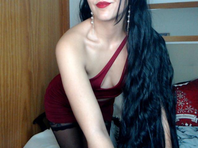 JuliaBrunette - Live sex cam - 23898309