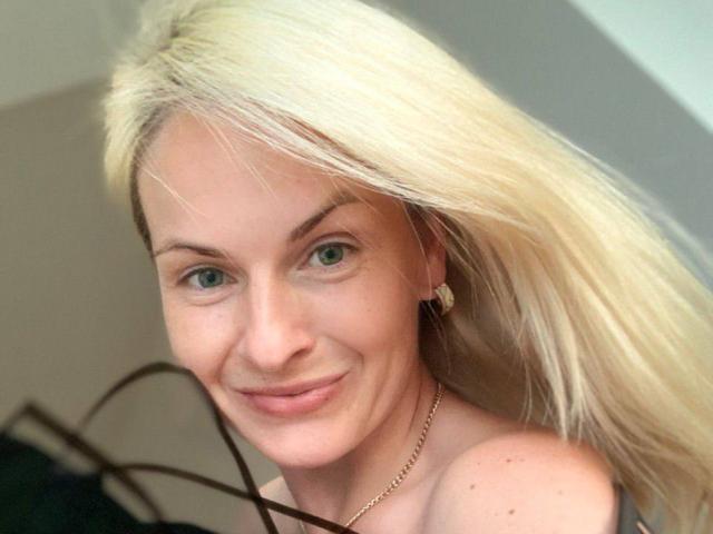 AliceeGracee - Live Sex Cam - 23904221