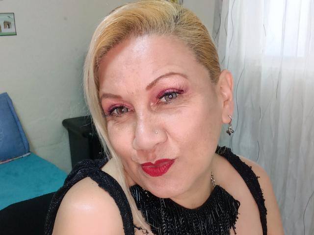 MatureYayita - Élő pornó és szexkamera - 23905257