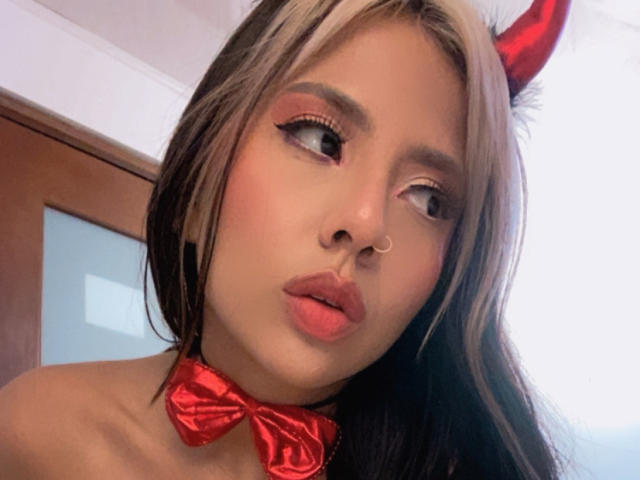 NinaDeville - Live sex cam - 23908433