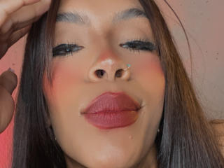 FiorellaBossh - Live sex cam - 23911433