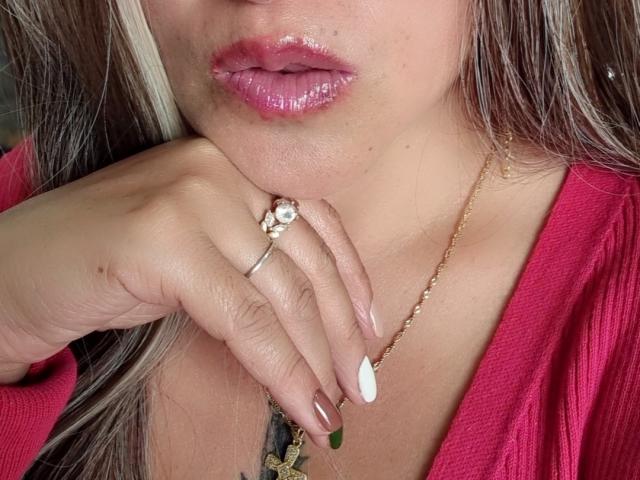 AlessadraJones - Live porn &amp; sex cam - 23918249