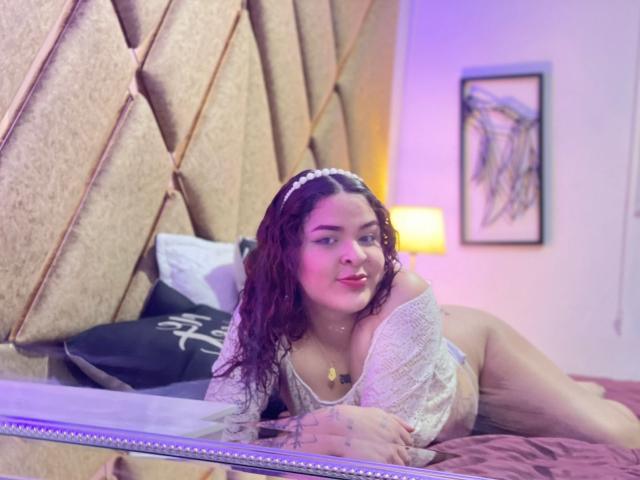 CharlotteQ69 - Sexe cam en vivo - 23920101