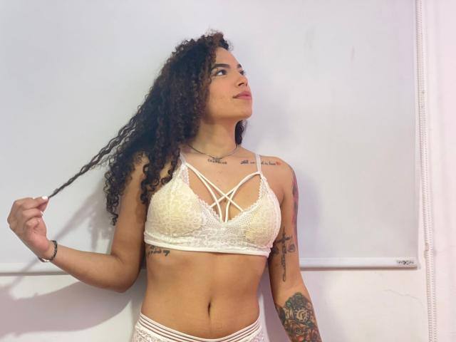 AndreaLover - Sexe cam en vivo - 23920921