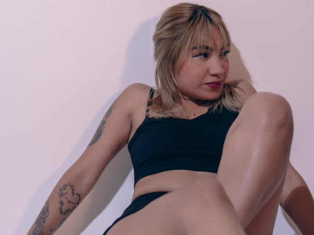 AmberPrado - Live porn &amp; sex cam - 23924953