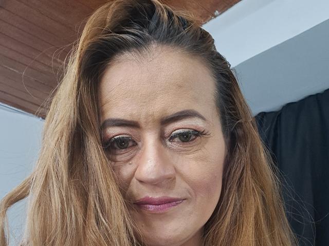 Maghenta - Porno na żywo i seks kamera - 23925265