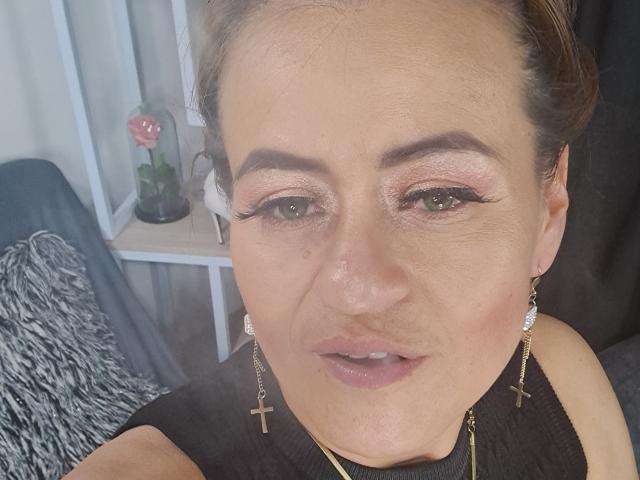 Maghenta - Porno na żywo i seks kamera - 23925281