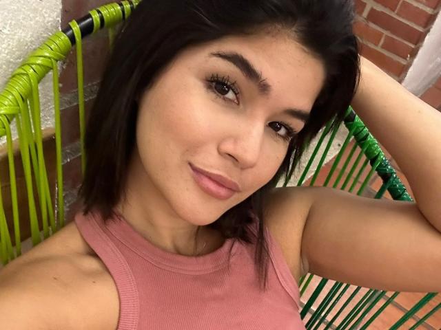 ScarlletZhen - Live porn &amp; sex cam - 23928033