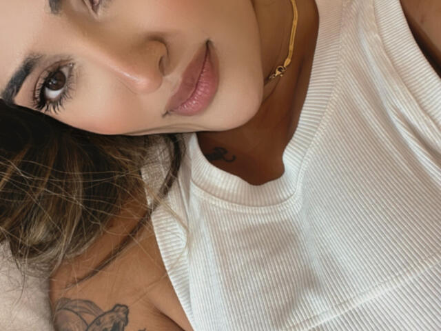 MaeCollins - Live porn &amp; sex cam - 23935237