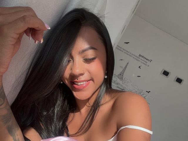 Amberv - Live Sex Cam - 23940065