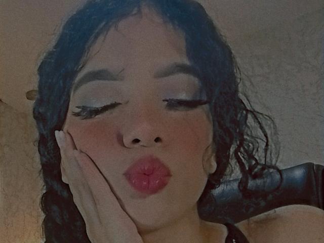 EmmaCowperr - Live sexe cam - 23941313