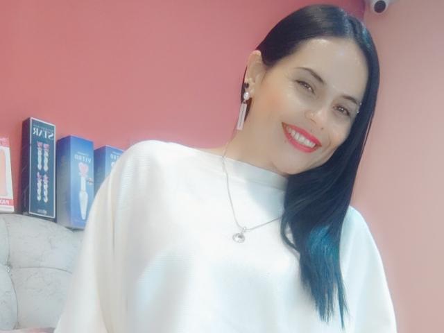 CharlotteCrofort - Live porn &amp; sex cam - 23942373