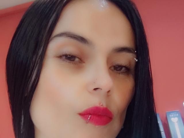 CharlotteCrofort - Live porn &amp; sex cam - 23942409