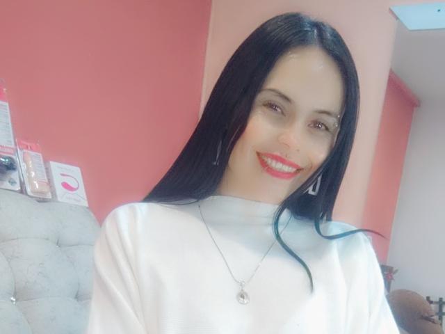 CharlotteCrofort - Live porn &amp; sex cam - 23942417