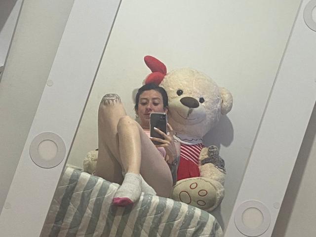 ValeriaNaughtySex - פורנו בשידור חי ומצלמת סקס - 23945057