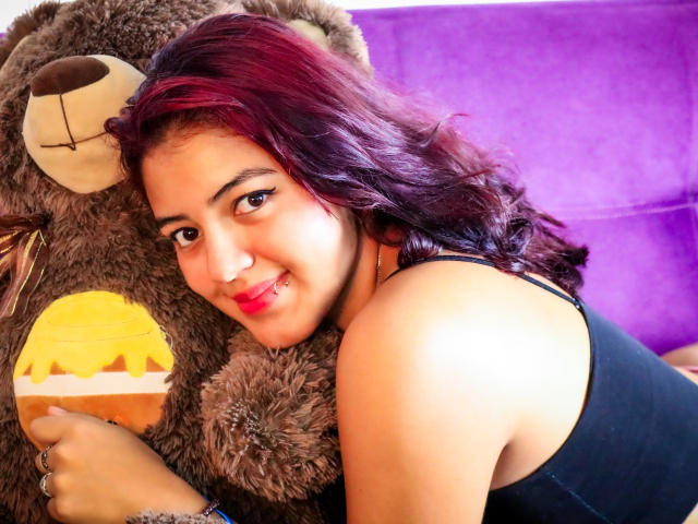 LucileFoster - Sexe cam en vivo - 23956509