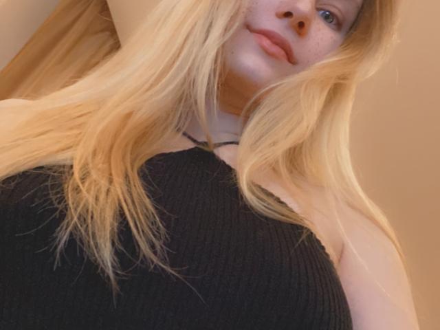 HotCaramells - Live porno og sexkamera - 23957945