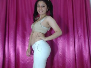 Saammy - Chat live exciting with a Young and sexy lady 