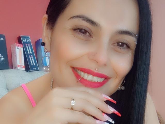 CharlotteCrofort - Live porn &amp; sex cam - 23970485