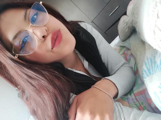 ElaiaaBakerr - Sexe cam en vivo - 23974445