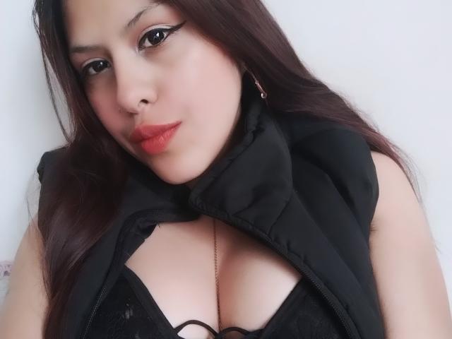 ElaiaaBakerr - Live sex cam - 23974469