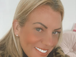 Poppy69 - Live porn &amp; sex cam - 23974737