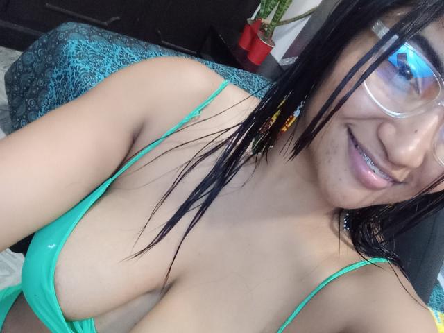 VennusHottest - Live sex cam - 23976577