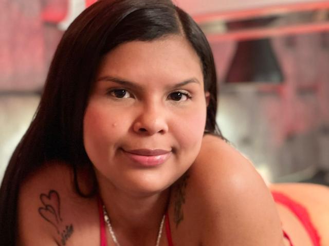 PaolaCute69 - Live Sex Cam - 23978677