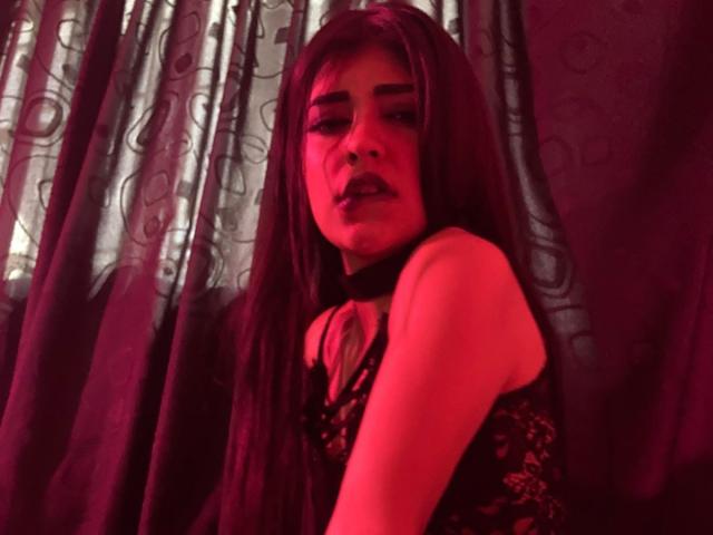 KimnDonova - Live porn &amp; sex cam - 23981829