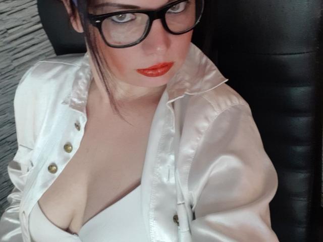 EvaSexyMilf - Live sex cam - 23984073