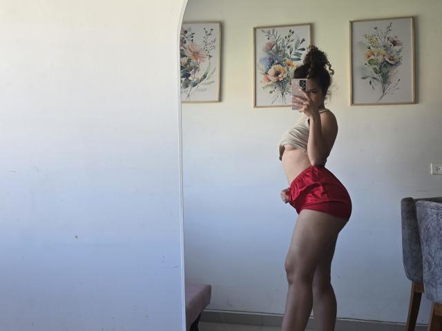 KendallPiierce69 - Élő pornó és szexkamera - 23985105