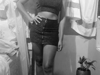 CharlieHot69 - Live porn &amp; sex cam - 23988557