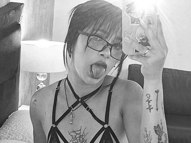 BritneyClark - Live sex cam - 23995677