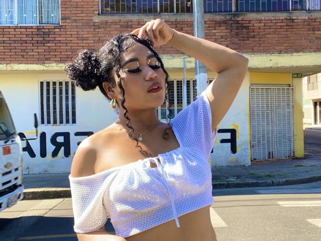 SophieSonyas - Sexe cam en vivo - 23998125