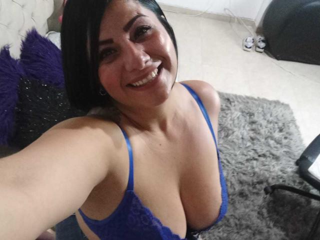 AngeleRoux - Live sex cam - 23998913